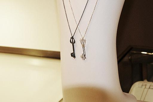 My Kingdom Hearts necklace set for both 1 and 2 : r/KingdomHearts