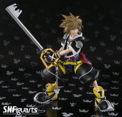 Sora (Kingdom Hearts II ver.) SHFiguarts figure 15