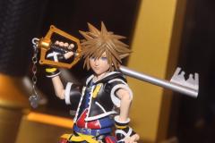 Sora (Kingdom Hearts II ver.) SHFiguarts figure 19